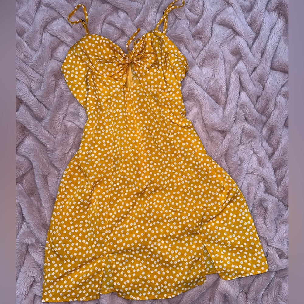 Floral Print Peekaboo Dress
